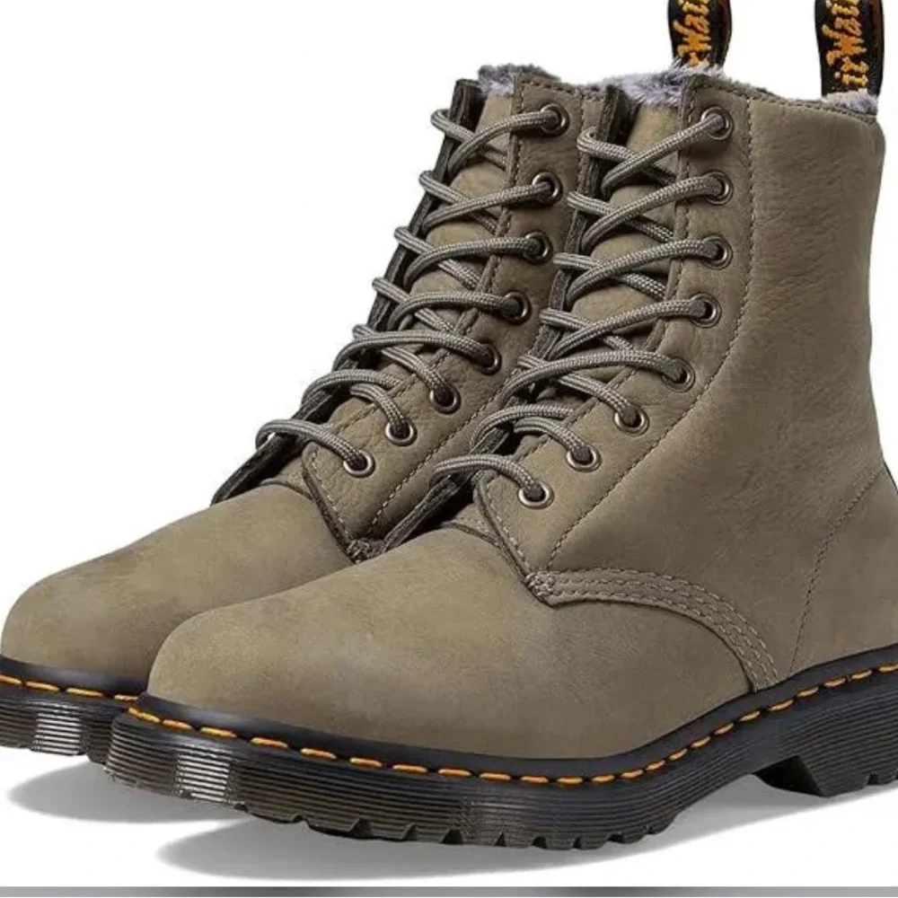 Dr. Martens 1460 Serena Women's 9 - Picture 1 of 6